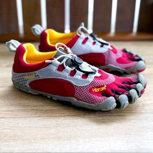 Vibram FiveFingers Shoes SZ 36 US 7 Red Gray W3535